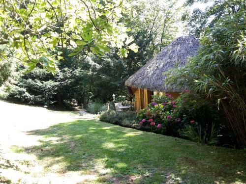 Bed & Breakfast La Cabane De C�cile-la Hutte