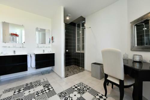 Hostal Chateau De Heaas
