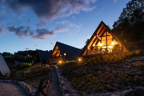 Chalets Na'thur Lodge
