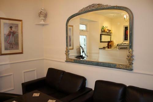 Hostal Highland Guest House