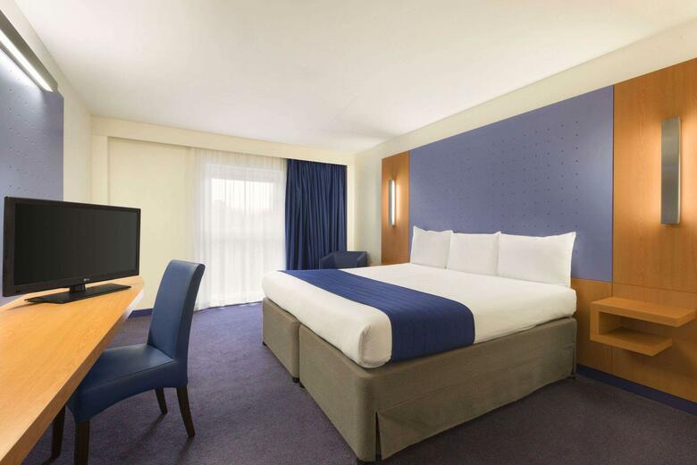 Hotel Ramada London North