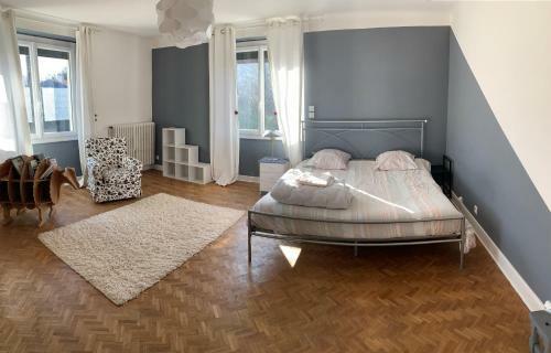 Grande Maison Avec Jardin Et Terrasse Priv�s