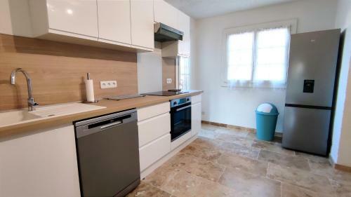 Tr�s Belle Maison 80mcarr�s Jardin Parking