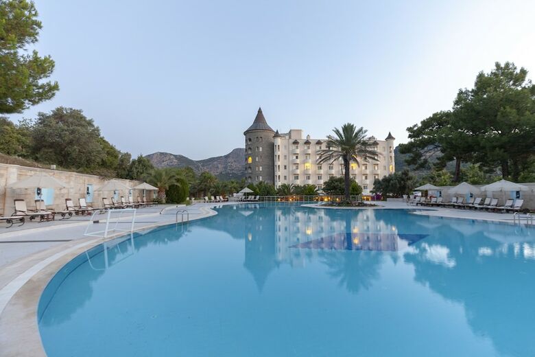 X Life Hotel Sarıgerme 15 - Adult Hotel
