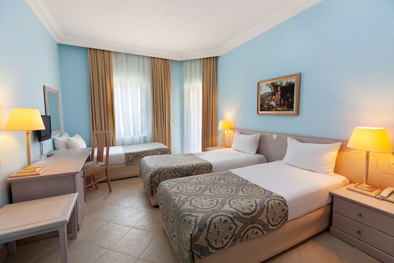 X Life Hotel Sarıgerme 15 - Adult Hotel