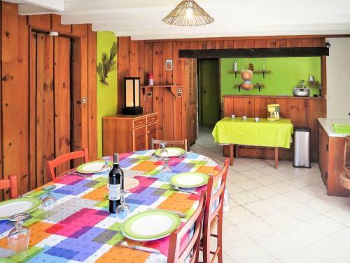 Holiday Home Castagney - Gem160