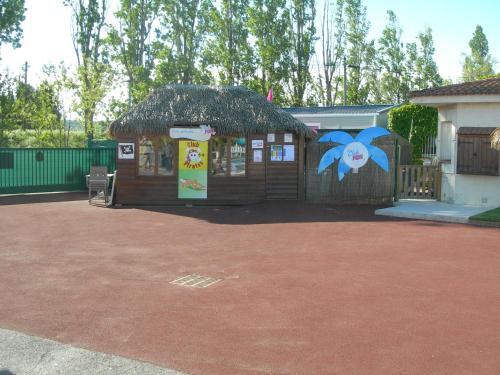 Camping Le Montourey � Fr�jus 83600