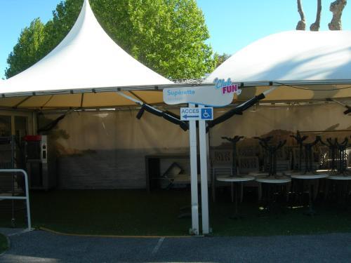 Camping Le Montourey � Fr�jus 83600