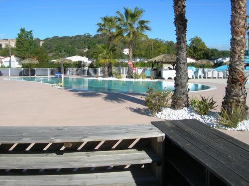 Camping Le Montourey � Fr�jus 83600