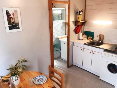 Chalet � Gassin Au Calme Sous Les Pins