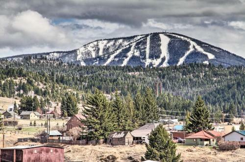 Exquisite Discovery Mtn Home With Sweeping Views!