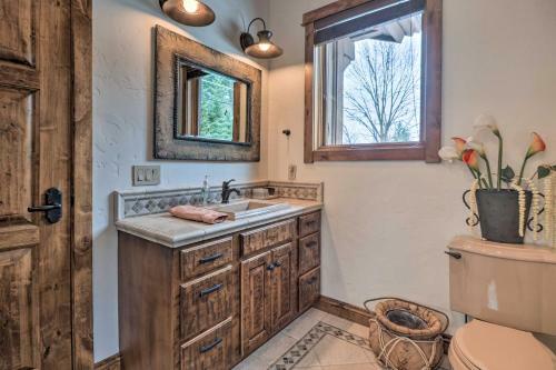 Tasteful And Spacious Escape On Whitefish Lake