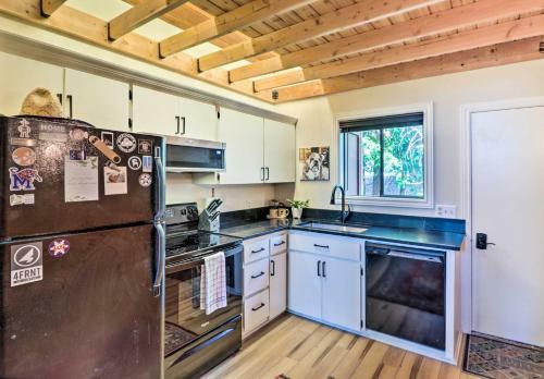 Apartamento Whitefish Escape With Deck 3 Mi To Ski Resort!