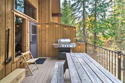 Apartamento Whitefish Escape With Deck 3 Mi To Ski Resort!