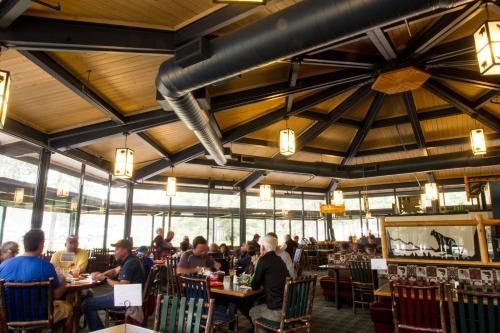 Lodge Colter Bay Village
