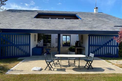 Large Seafront Family Home