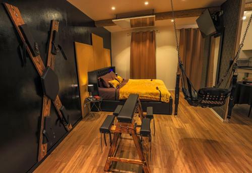 Apartamento La Loveroom Bdsm Grassoise "la Chambre Des D�sirs"