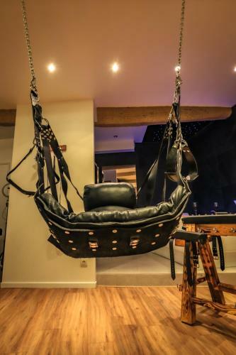 Apartamento La Loveroom Bdsm Grassoise "la Chambre Des D�sirs"