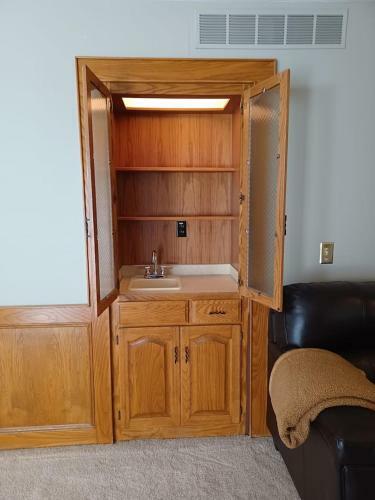 Private Room In Popular Millard Area West Omaha