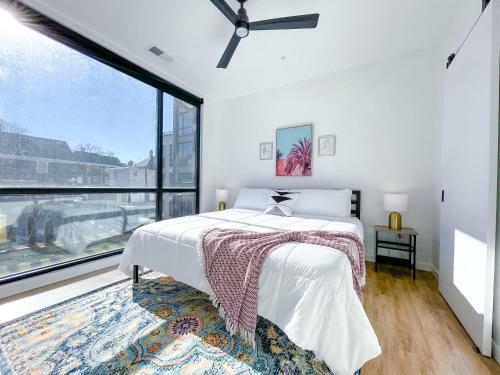 Bright 1bd/1ba Downtown Omaha Apartments