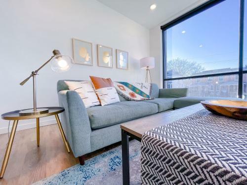 Bright 1bd/1ba Downtown Omaha Apartments