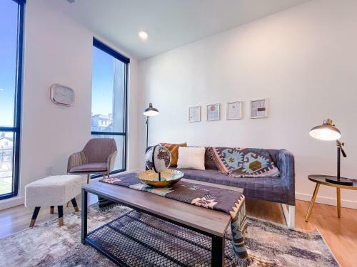 Bright 1bd/1ba Downtown Omaha Apartments