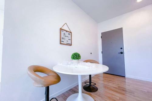 Bright 1bd/1ba Downtown Omaha Apartments