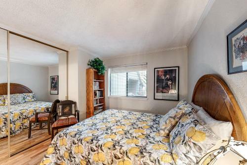 Tahome & Tahoe Place