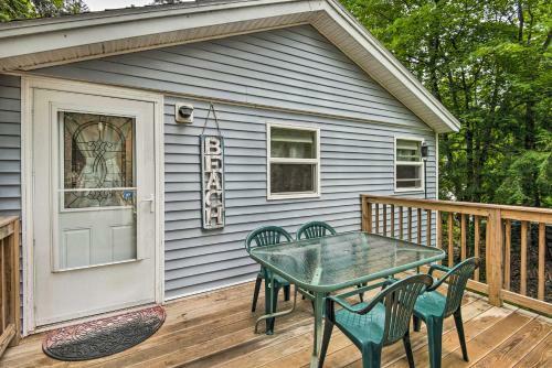 Sawyer Lake Retreat With Decks - Walk To Beach!