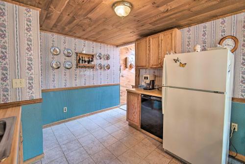 Historic Lakefront Home Walk To Weirs Beach!