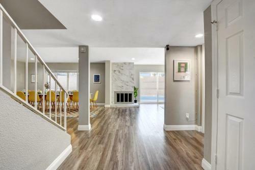 Modern Lockdown At 7br, 4ba, Pool, Spa And Games 31 Days Only