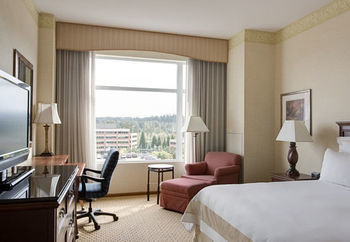 Hotel Redmond Marriott Town Center