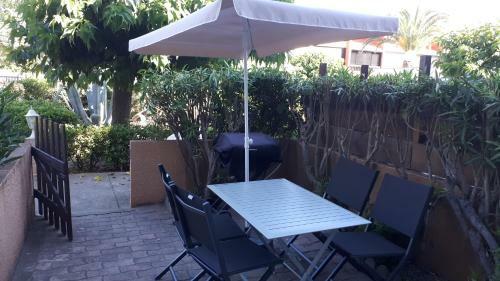 Apartamento Studio Cabine Avec Jardinet � 30 M De La Plage, Au Calme.