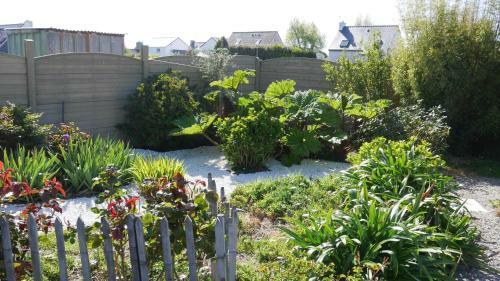 Holiday Home Guiss�ny - Bre05111a-f