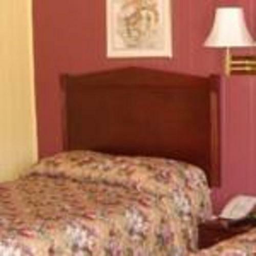 Washington & Lee Motel