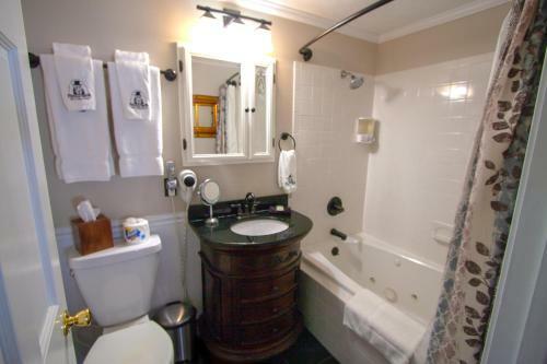 Phineas Swann Bed & Breakfast Inn