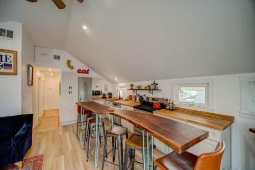 Apartamento Waterfront Escape-breweries, Vineyards N' Sunsets