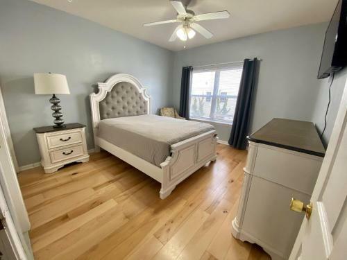 Apartamento Beach Block Condo,100 Ft From Boardwalk, 4bd, 3ba, 2 Car Garage