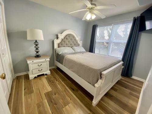 Apartamento Beach Block Condo,100 Ft From Boardwalk, 4bd, 3ba, 2 Car Garage