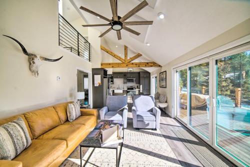 Contemporary Skiers Chalet With Mountain Views