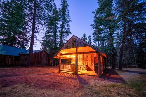 Corkins Lodge