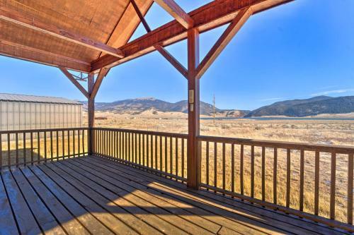 Hideaway With Sweeping Eagle Nest Lake Views!