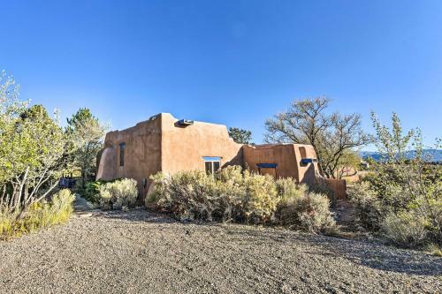 El Prado Home With Hot Tub, Panoramic Mtn Views