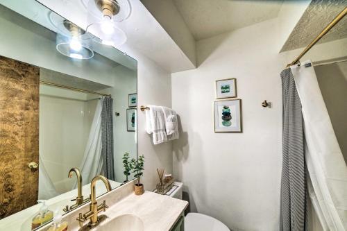 Apartamento Skye Retreat Red River Condo Near Skiing!