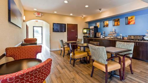Hotel Best Western Mainland Inn & Suites