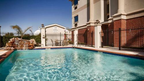 Hotel Best Western Mainland Inn & Suites