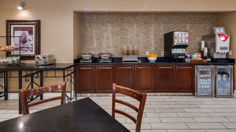 Hotel Best Western Plus Piedmont Inn And Suites