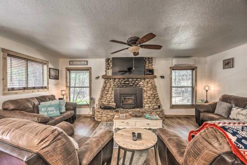 Cozy Cabin With Deck 4 Mi To Downtown Ruidoso!