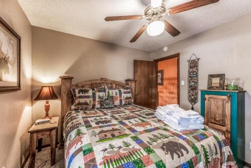 Pinon Park A10, 3 Brs, Deck, Hot Tub, Wifi, Sleeps 8