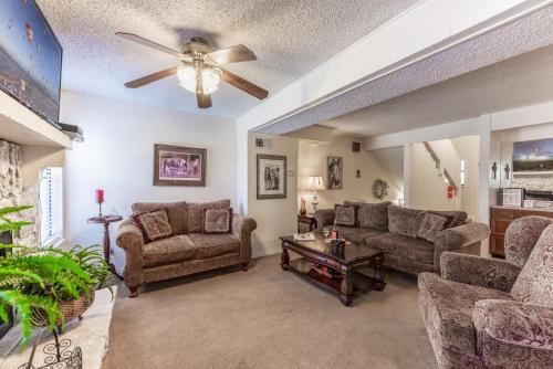 Pinon Park A2, 3 Brs, Deck, Fireplace, Wi-fi, Pets, Sleeps 6